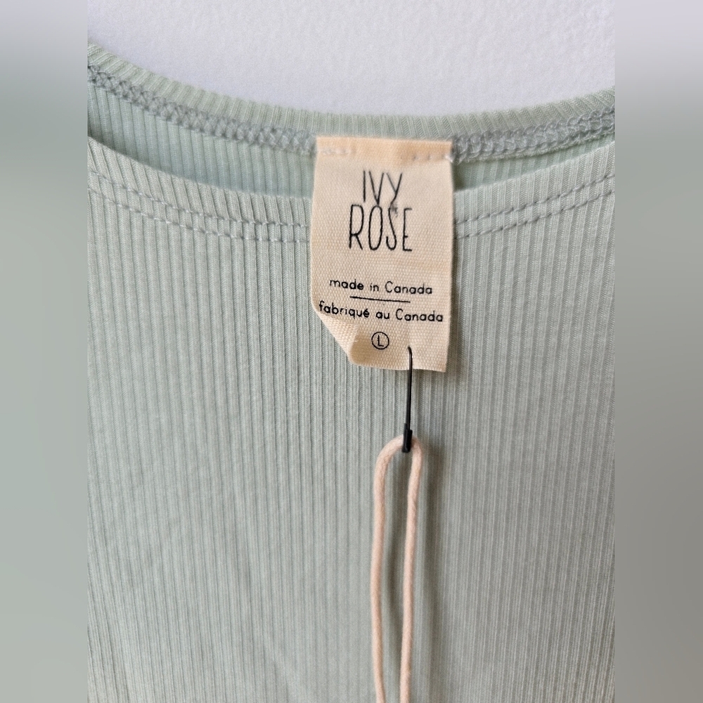 IVY ROSE Canada Sleeveless Top in Sage Green Rayon Size L - Picture 3 of 4